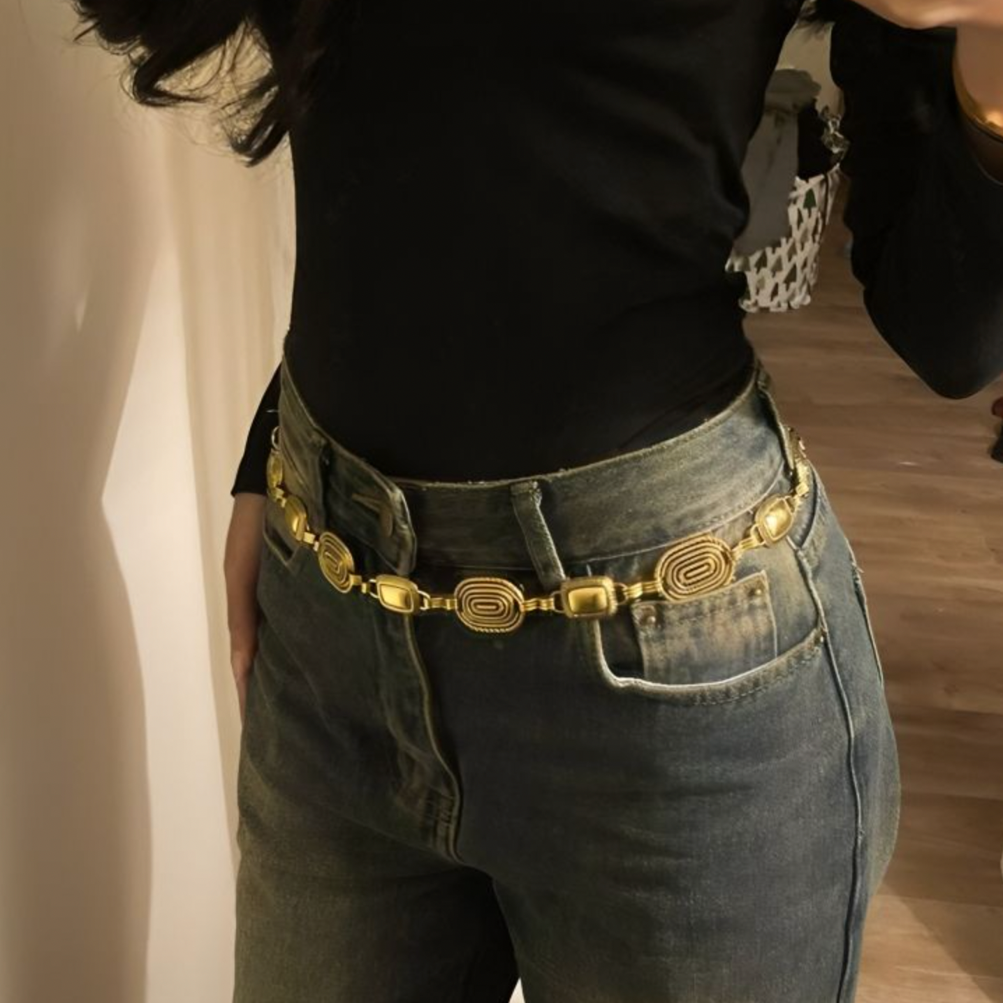 Chic Golden Tone Chain belt